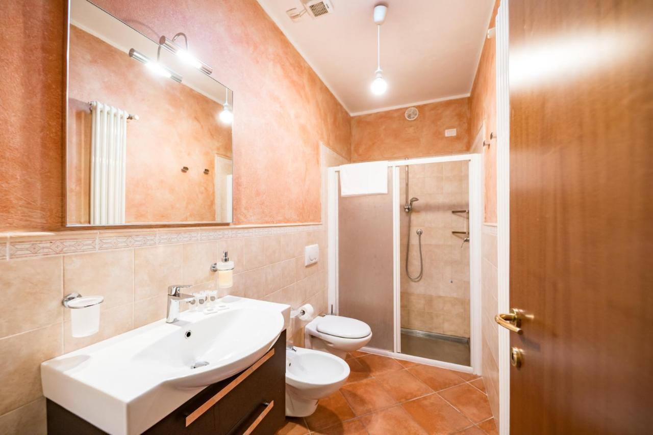 Sirmione Suite Private Terrace Bagian luar foto